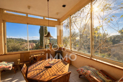 Maison &agrave; vendre &agrave; ST-MANDRIER-SUR-MER  - 6 pi&egrave;ces - 171 m&sup2; 