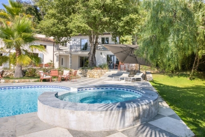 Maison &agrave; vendre &agrave; VALBONNE  - 17 pi&egrave;ces - 540 m&sup2; 