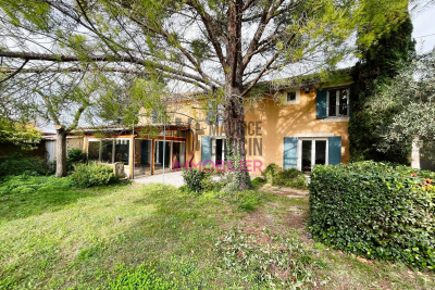 Maison &agrave; vendre &agrave; L'ISLE-SUR-LA-SORGUE  - 5 pi&egrave;ces - 175 m&sup2; 