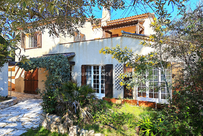 Maison &agrave; vendre vue les issambres 