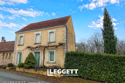 Maison &agrave; vendre piscine jardin dordogne 