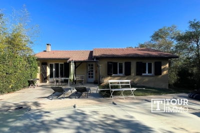 Maison &agrave; vendre &agrave; LA TOUR-DE-SALVAGNY  - 7 pi&egrave;ces - 148 m&sup2; 