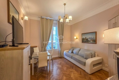Appartement &agrave; louer &agrave; NICE  - 2 pi&egrave;ces - 52 m&sup2; 