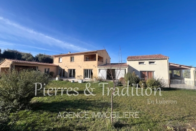 Maison &agrave; vendre &agrave; APT  - 11 pi&egrave;ces - 404 m&sup2; 