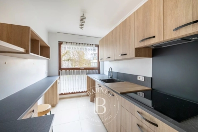 Appartement &agrave; vendre &agrave; LE CHESNAY-ROCQUENCOURT  - 5 pi&egrave;ces - 110 m&sup2; 