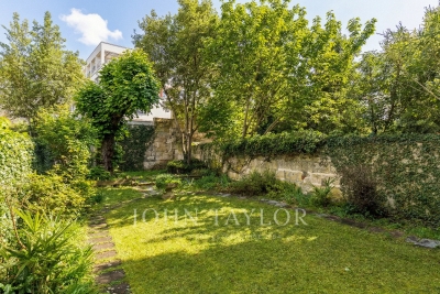 Maison &agrave; vendre &agrave; BORDEAUX  - 9 pi&egrave;ces - 290 m&sup2; 