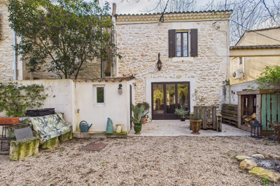 Maison &agrave; vendre &agrave; ST-RÉMY-DE-PROVENCE  - 5 pi&egrave;ces - 140 m&sup2; 