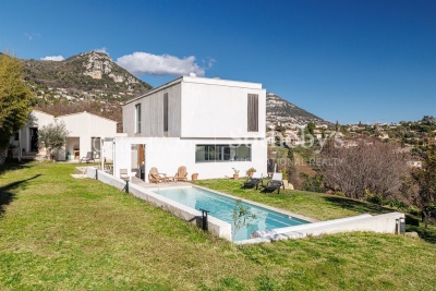 Maison &agrave; vendre &agrave; VENCE  - 6 pi&egrave;ces - 188 m&sup2; 