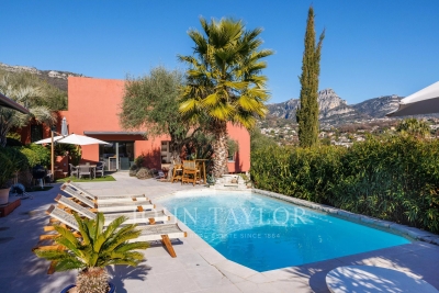 Maison &agrave; vendre &agrave; VENCE  - 6 pi&egrave;ces - 317 m&sup2; 