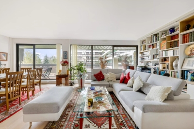 Appartement &agrave; vendre &agrave; LE CHESNAY-ROCQUENCOURT  - 5 pi&egrave;ces - 151 m&sup2; 