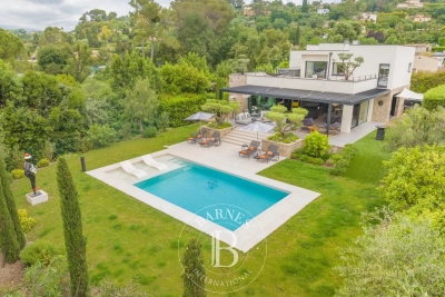 Maison &agrave; vendre &agrave; MOUGINS  - 7 pi&egrave;ces - 330 m&sup2; 