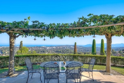 Maison &agrave; vendre &agrave; MOUGINS  - 10 pi&egrave;ces - 650 m&sup2; 