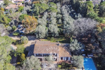 Maison &agrave; vendre piscine chemine nice 