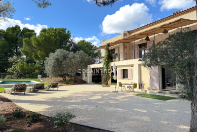 Maison &agrave; vendre &agrave; MAUSSANE-LES-ALPILLES  - 9 pi&egrave;ces - 302 m&sup2; 