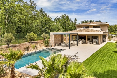 Maison &agrave; vendre &agrave; TOURRETTES  - 5 pi&egrave;ces - 240 m&sup2; 