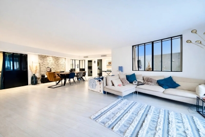 Apartment for sale in LE CANNET  - 3 rooms - 125 m&sup2; 