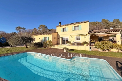 Maison &agrave; vendre &agrave; ST-CÉZAIRE-SUR-SIAGNE  - 5 pi&egrave;ces - 161 m&sup2; 