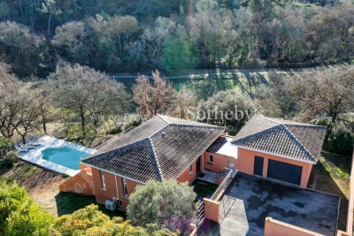 Maison &agrave; vendre &agrave; AIX-EN-PROVENCE  - 7 pi&egrave;ces - 175 m&sup2; 