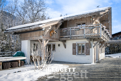 Maison &agrave; vendre &agrave; LA RIVIERE-ENVERSE  - 6 pi&egrave;ces - 193 m&sup2; 