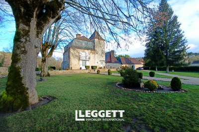 Maison &agrave; vendre &agrave; ST CREPIN D AUBEROCHE  - 10 pi&egrave;ces - 350 m&sup2; 