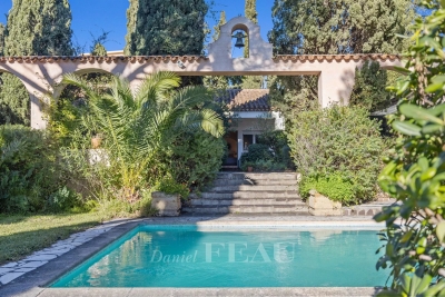 Maison &agrave; vendre &agrave; STE-MAXIME  - 12 pi&egrave;ces - 408 m&sup2; 