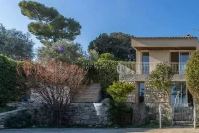Maison &agrave; vendre &agrave; MOUGINS  - 4 pi&egrave;ces - 140 m&sup2; 