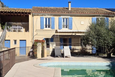 Maison &agrave; vendre &agrave; GRAVESON  - 10 pi&egrave;ces - 202 m&sup2; 