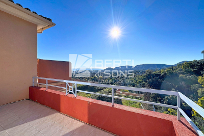 Apartment for sale in MANDELIEU-LA-NAPOULE  - 3 rooms - 65 m&sup2; 