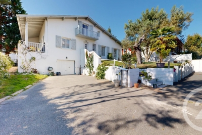 Maison &agrave; vendre &agrave; ANGLET  - 6 pi&egrave;ces - 140 m&sup2; 