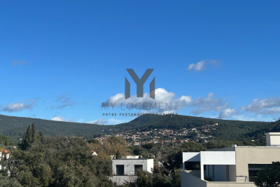 Appartement &agrave; vendre &agrave; LA CIOTAT  - 4 pi&egrave;ces - 90 m&sup2; 