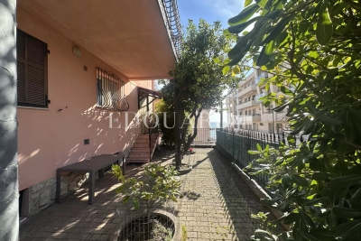 Apartment for sale in MENTON  - 3 rooms - 50 m&sup2; 