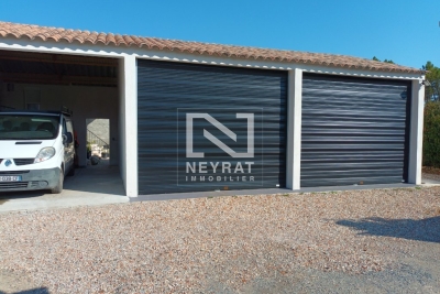 Commerce &agrave; vendre &agrave; MONTAUROUX   - 93 m&sup2; 