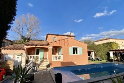 Maison &agrave; vendre &agrave; CHATEAUNEUF-LE-ROUGE  - 5 pi&egrave;ces - 128 m&sup2; 