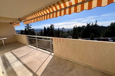 Appartement &agrave; vendre &agrave; AIX-EN-PROVENCE Les Lauves - 3 pi&egrave;ces - 90 m&sup2; 