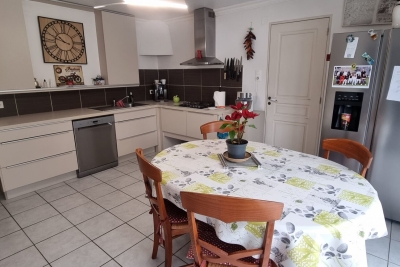 Maison &agrave; vendre &agrave; LES PEINTURES  - 4 pi&egrave;ces - 136 m&sup2; 