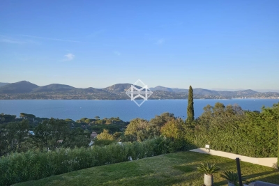 House for sale in GASSIN  - 7 rooms - 230 m&sup2; 