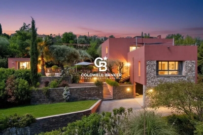 Maison &agrave; vendre &agrave; VENCE  - 6 pi&egrave;ces - 317 m&sup2; 