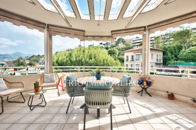 Appartement &agrave; vendre &agrave; NICE Roquebilliere - 3 pi&egrave;ces - 65 m&sup2; 