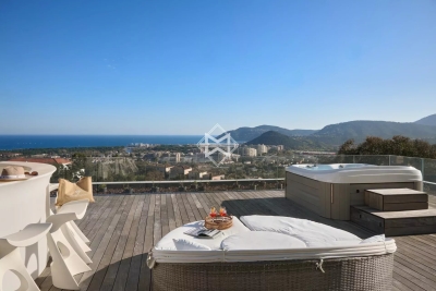 Villa in Mandelieu-la-Napoule for rental from 20 000 € / week, Photo 4
