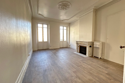 Commerce &agrave; vendre &agrave; BORDEAUX   - 154 m&sup2; 