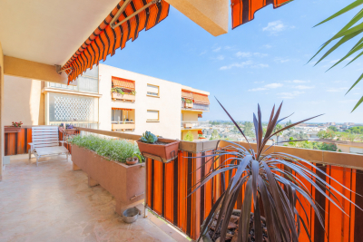 Apartment for sale in MANDELIEU-LA-NAPOULE  - 3 rooms - 104 m&sup2; 