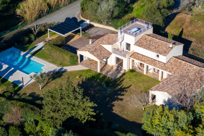 Property for sale in GRIMAUD  - 5 rooms - 170 m&sup2; 