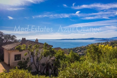 House for sale in LES ISSAMBRES  - 8 rooms - 283 m&sup2; 