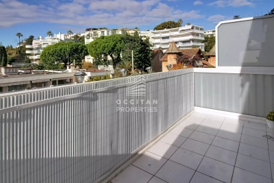 Apartment for sale in CANNES  - 2 rooms - 49 m&sup2; 