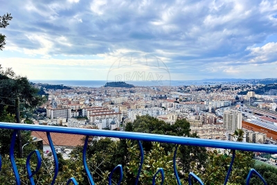 House for sale in NICE  - 9 rooms - 213 m&sup2; 
