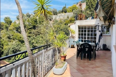 House for sale in NICE  - 7 rooms - 217 m&sup2; 