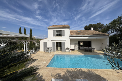 Maison &agrave; vendre volets roulants 