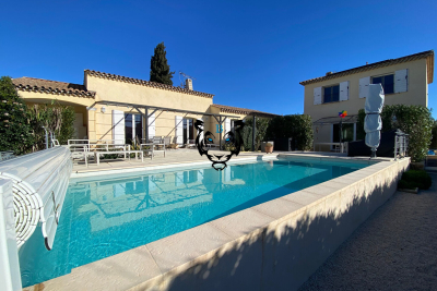 Maison &agrave; vendre &agrave; ROQUEBRUNE-SUR-ARGENS  - 10 pi&egrave;ces - 251 m&sup2; 