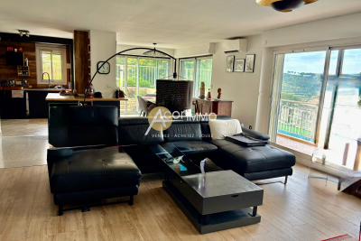 Appartement &agrave; vendre &agrave; ST-MANDRIER-SUR-MER  - 5 pi&egrave;ces - 129 m&sup2; 