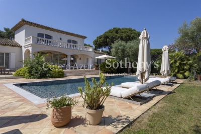 House for sale in ST-TROPEZ  - 9 rooms - 233 m&sup2; 